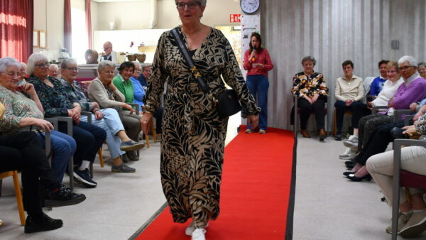 2025-0407_KBO_Winkelke_modeshow (7)